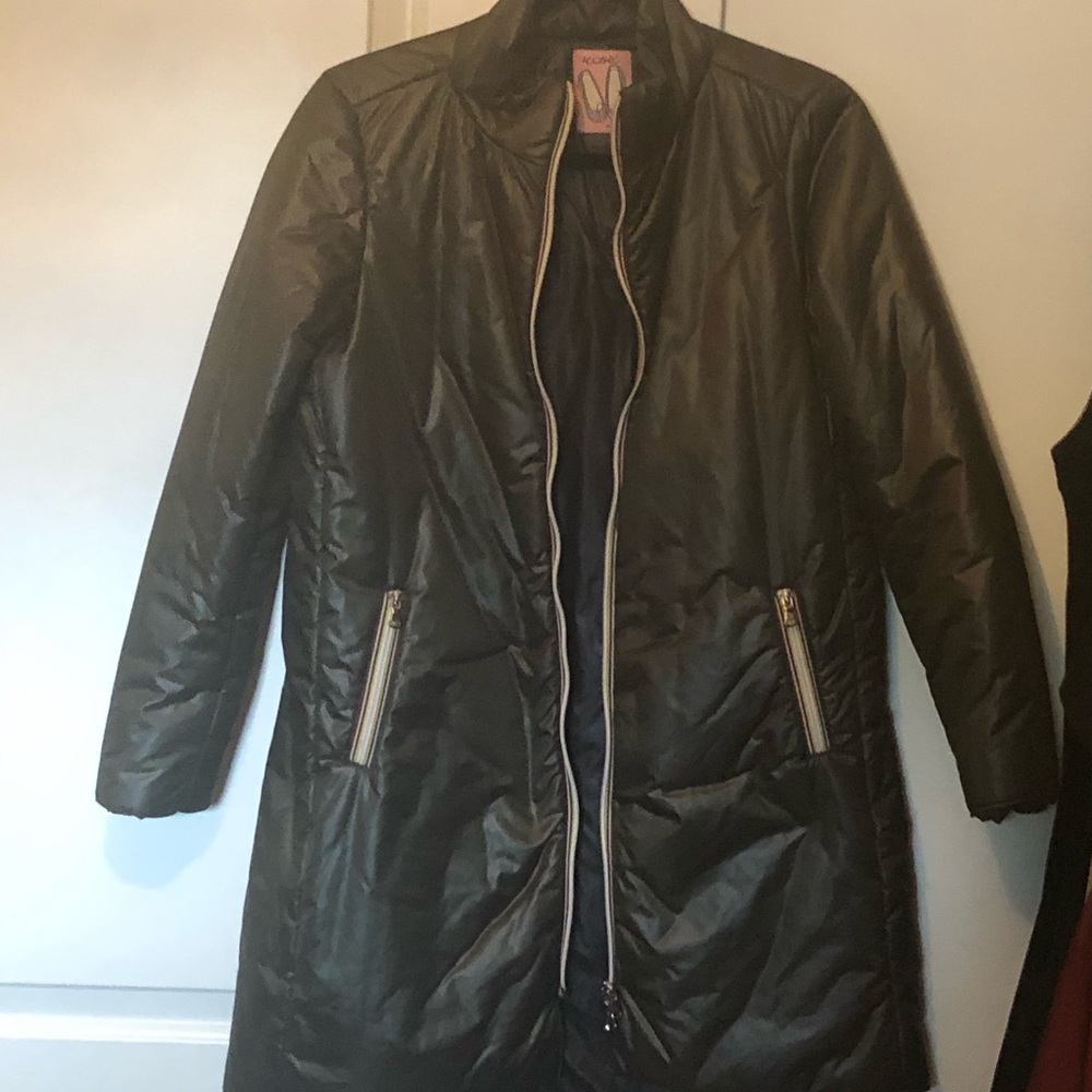 Rose A Pois Puffer Jacket IT 42. Fits like a US 4
